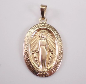 Authentic Religious Virgin Mary No Stone Oval Disk Women's Pendant 14K Yellow Gold Plated.