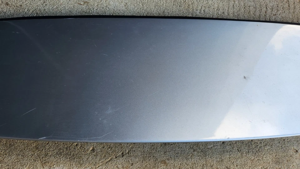 05-06 EQUINOX TORRENT ALERÓN TRASERO TERCERA LUZ FRENO LÁMPARA PLATA OEM Foto 3 de 4