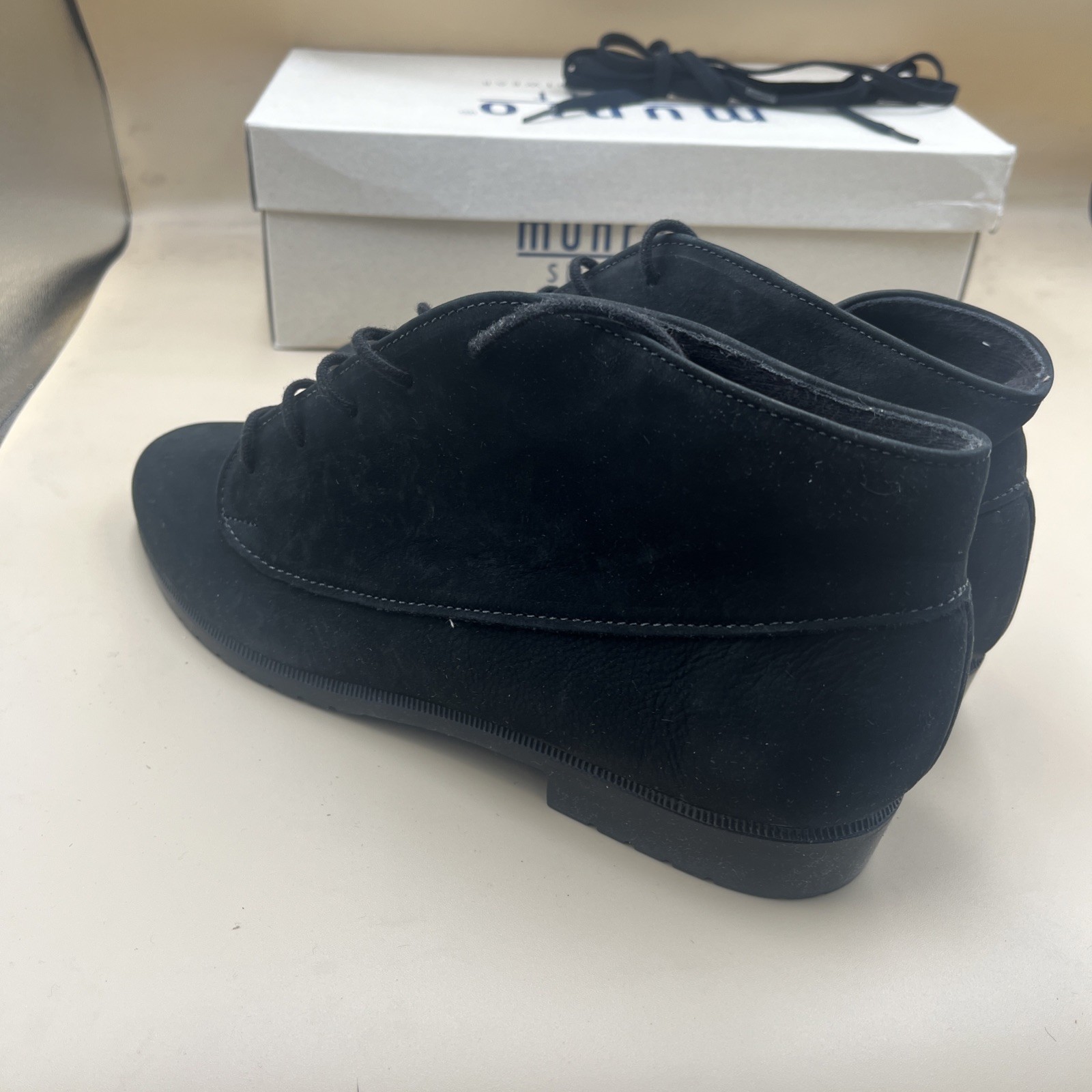 Munro Sport Demi Black Nubuck Leather Lace Up Booties | Women's 9 N Made In USA