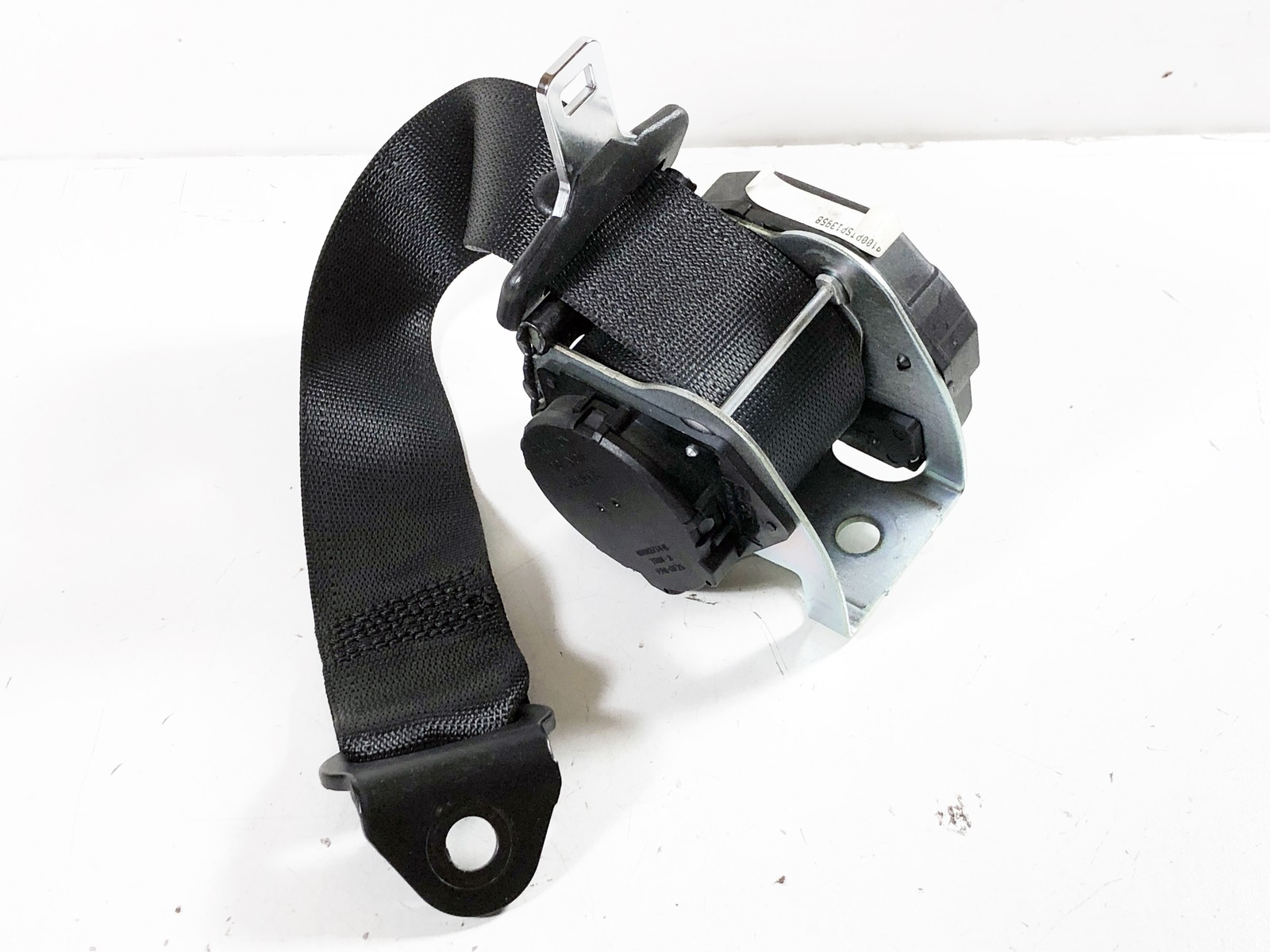 03-13 Maserati Quattroporte M139 Rear Center Seatbelt Retractor OEM NERO Black