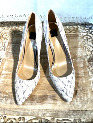 White House Black Market Snake Skin Leather Heels Size 9.5