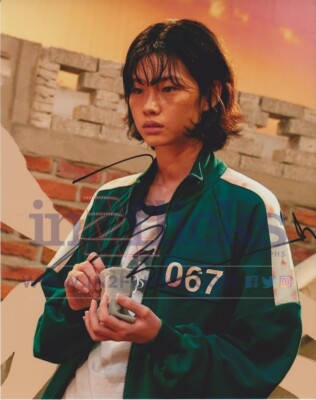 Hoyeon Jung signed In Person 10x8 Foto Squid Games Autogramm COA RACC