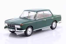 BMW 2000 (Typ 121) Year of construction 1966 dark green 1:18 ModelCar Group