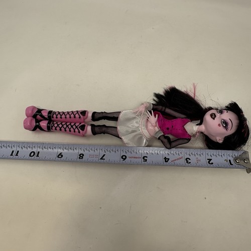 2008 Mattel Monster High Draculaura Doll *Incomplete *Mark on lip - Picture 16 of 16