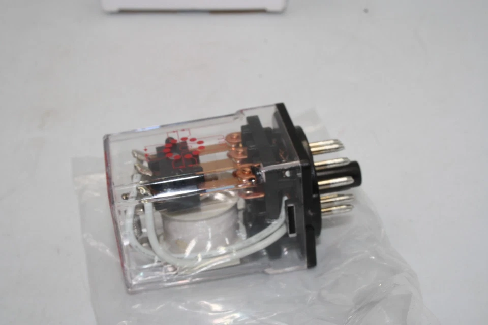 RS PRO 348-829 Plug In Power Relay, 24V dc Coil, 10A Switching Current-NEW - Image 4 of 4