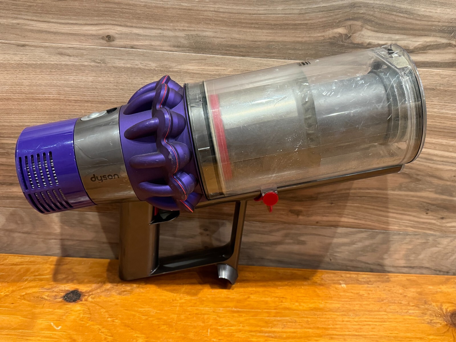 DYSON V10 ANIMAL+ Cordless Stick Vacuum NO BATTERY (model SV12) USED