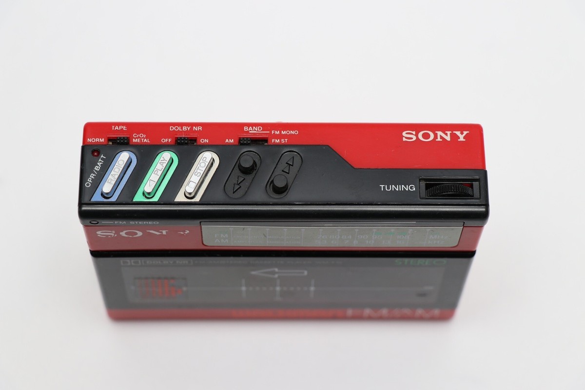 JUNK Sony Walkman WM-F15 Stereo Portable Audio Cassette JUNK Sony Walkman WM-F15 Stereo Portable Audio Cassette