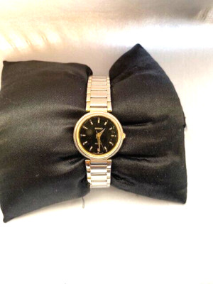 Seiko Damen Vintage 30 MT WR Quarz Edelstahl Armband Uhr 2020-5310