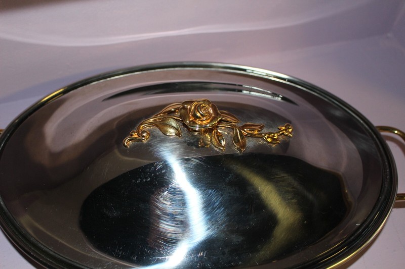 Vintage Oneida Oven Ware wth glass insert, 18.8 stainless with gold rose on top