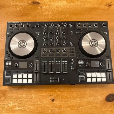 TRAKTOR KONTROL S4 MK3 DJ Controller 16 Pads 10 Knobs USB Audio Mixer w/ Adapter