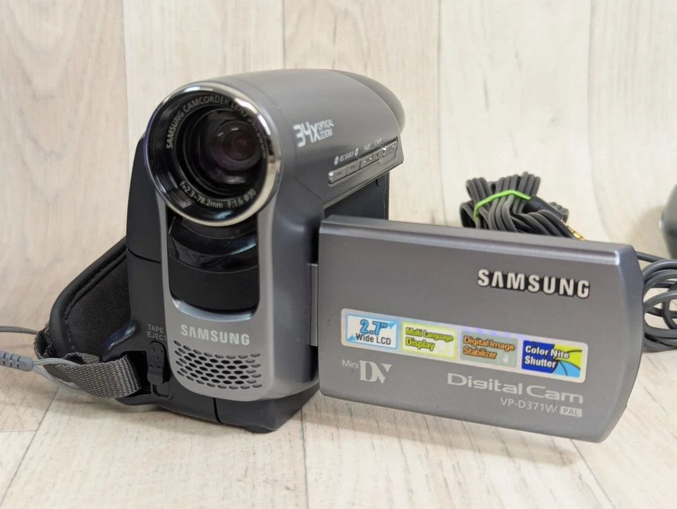 Samsung VP-D371W Handheld MiniDV Cassette Camcorder Silver Boxed Vgc Tested - Image 4 of 4