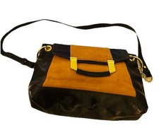 Borsa a tracolla Milly borsa marrone scuro vernice pelle scamosciata misto oro ferramenta