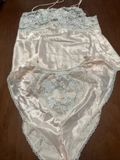 Sara Beth Vintage 80s/90s Floral Embroidered Lingerie Sleepwear