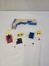 VINTAGE MICRO MACHINES CITY SERVICE CENTER REPAIR SHOP PLAYSET accessories
