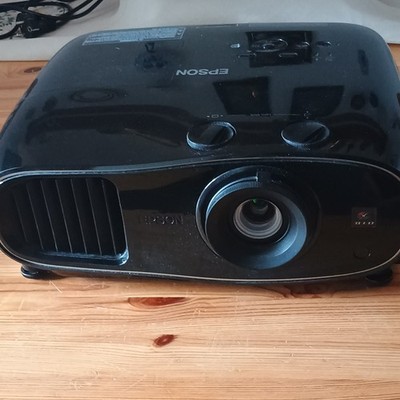 Epson EH-TW6600 Desktop Heimkino-Beamer 3D HDMI VGA/SVGA USB Schwarz