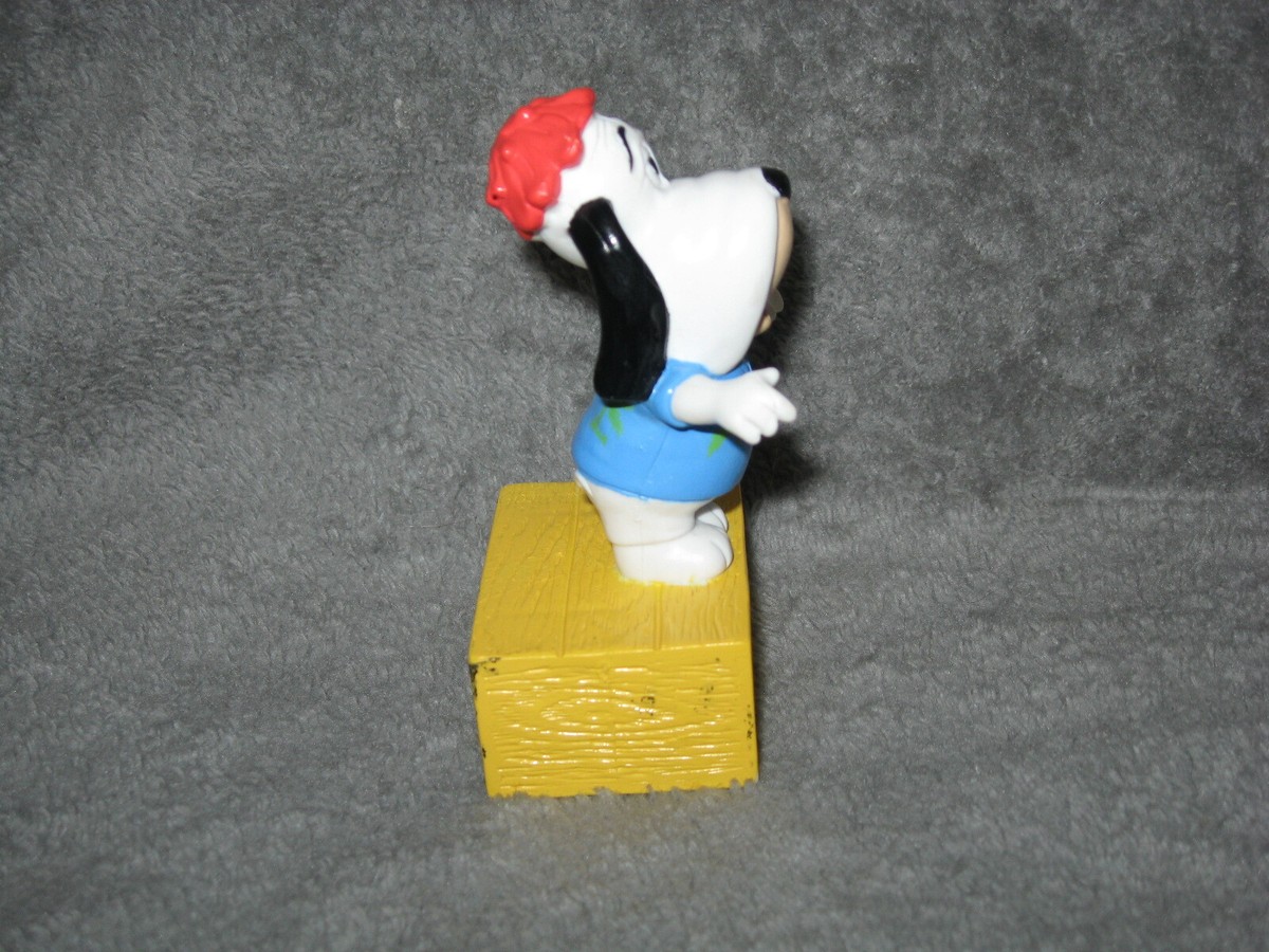 Tom & Jerry Cartoon ~ PVC Figure Droopy Dog on Box (2206) 1989