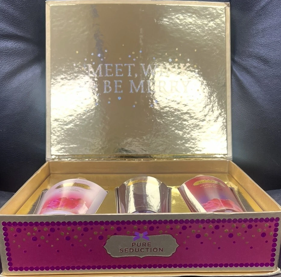 Victoria Secret Pure Seduction Meet, Wink & Be Merry Red ciruela y fresia conjunto de regalo Foto 2 de 4