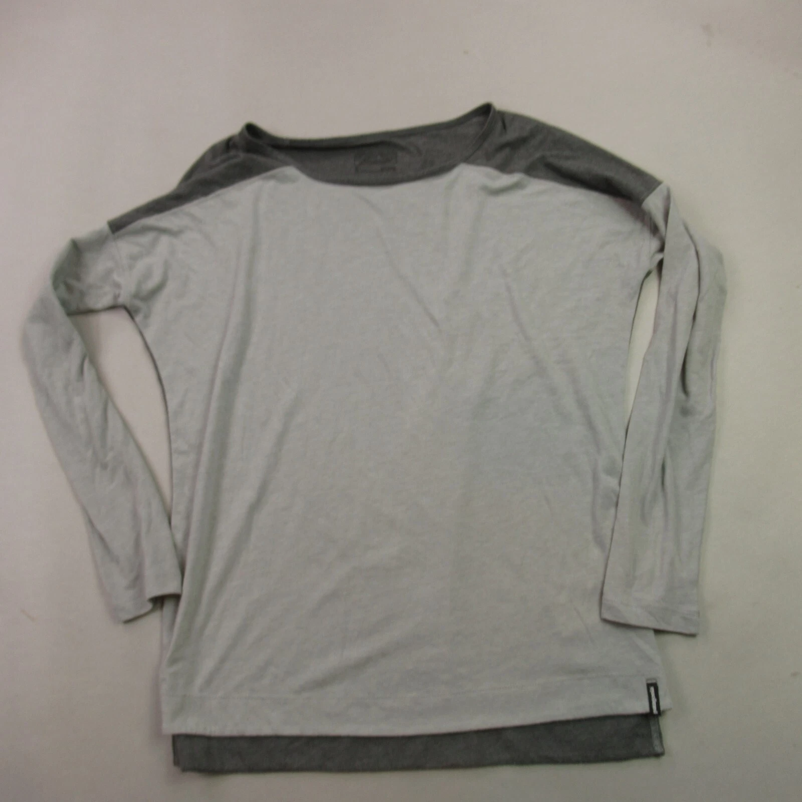 Patagonia Shirt Mens Small Long Sleeve Crew Neck Gray Outdoor Lightweight