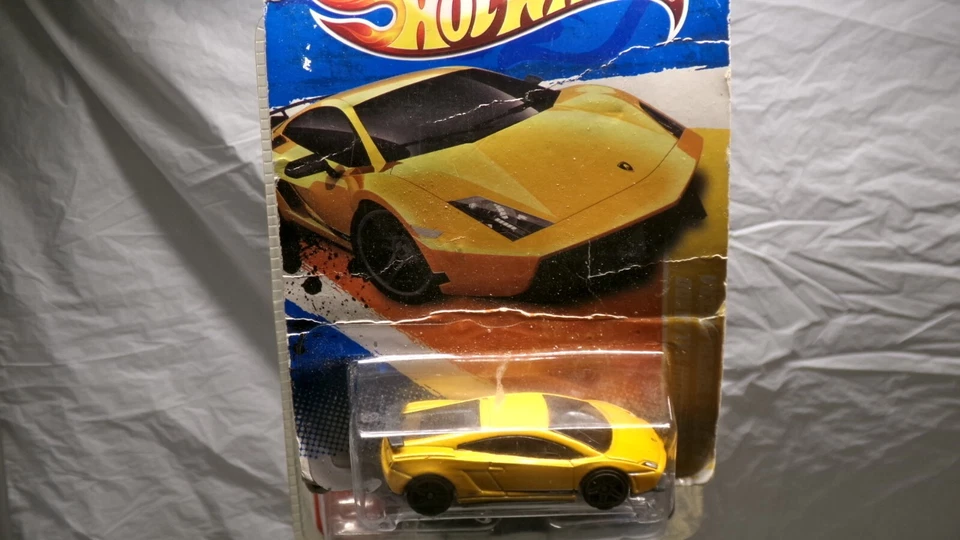 Hot Wheels Raro Lote 6 Lamborghinis y 3 Tarjetas Selladas Tienen Curvas Foto 4 de 4