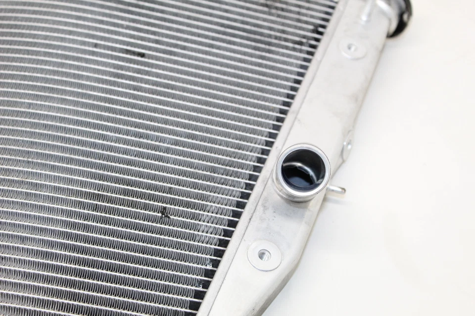 2015 Suzuki Gsxr1000 Engine Radiator Motor Cooler Cooling Radiater - Image 4 of 4