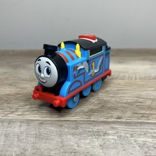 2021 Thomas Friends Trackmaster THOMAS Talking Light-Up Motorized Train Engine