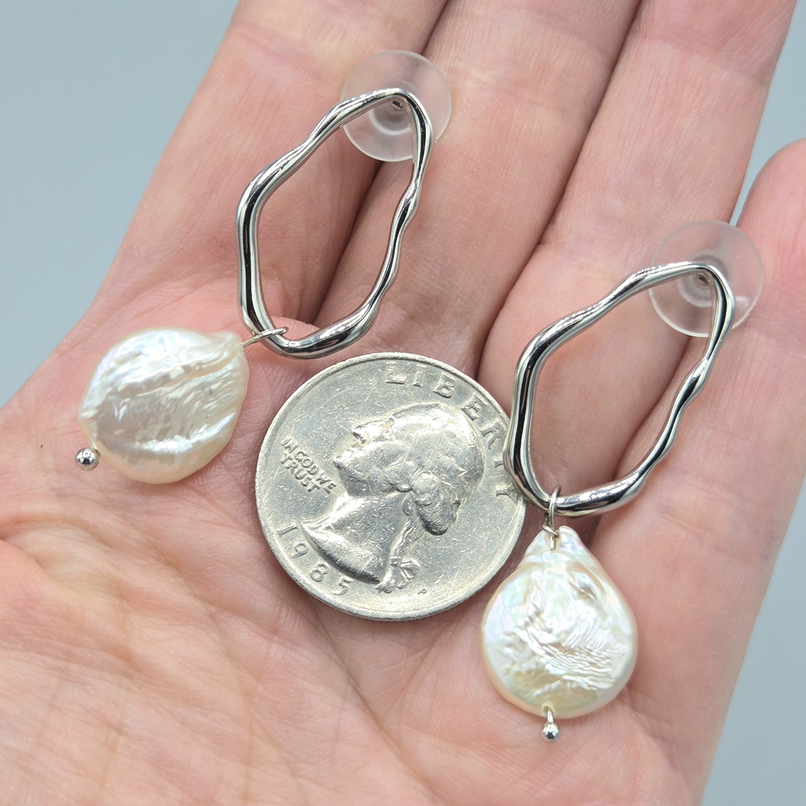 Sterling Silver Hammered Abstract Loop White Baro… - image 11