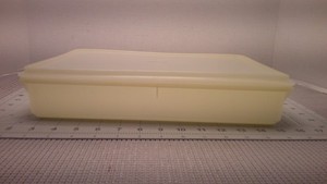 Plat à cake en faïence émaillé uni blanc