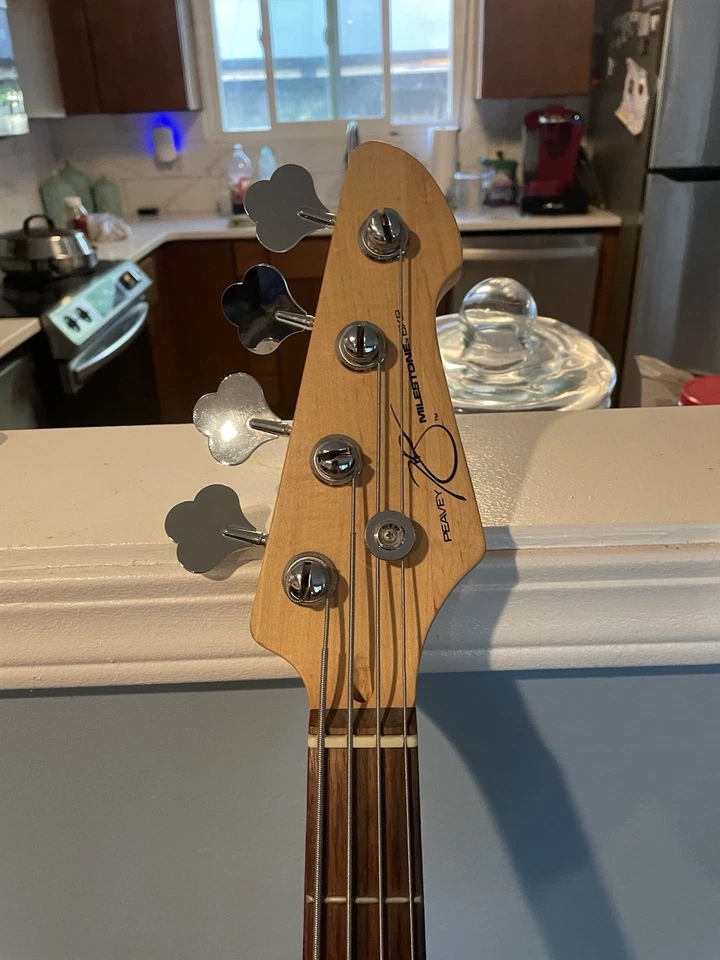 Guitarra Peavey Bass Sunburst Milestones Bxp Foto 4 de 4