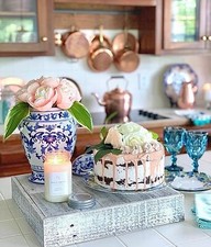 BarnwoodUSA Rustic Farmhouse Decorative 15in Solid Wood Display Riser/Stand