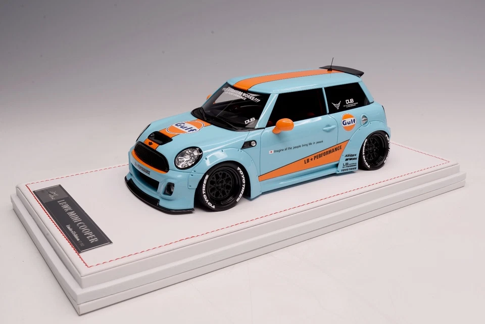 Modelos IVY Mini Cooper LB Performance Liberty caminhada cores do Golfo couro em escala 1/18 - Imagem 2 de 4