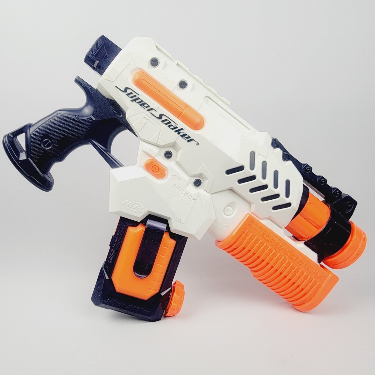 Vintage 2010 Nerf Super Soaker Tornado Strike Water Gun Pump Vintage 2010 Nerf Super Soaker Tornado Strike Water Gun Pump
