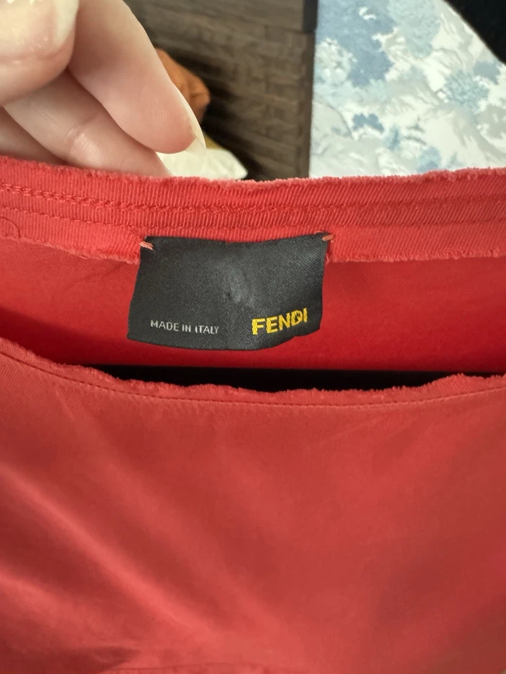 Vestido FENDI Rojo Seda Largo Medio Dobladillo Tulipán Con Manga Ala de Murciélago Talla 42 EE. UU. 6 Foto 4 de 4