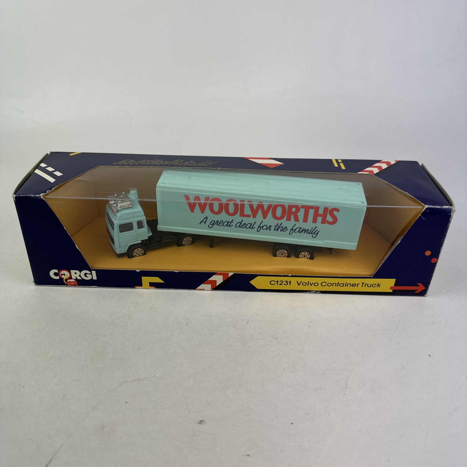 CORGI 1/64 SCALE 98101 - Volvo Container Trailer Truck Amtrak - White EUR 35,99 - FR