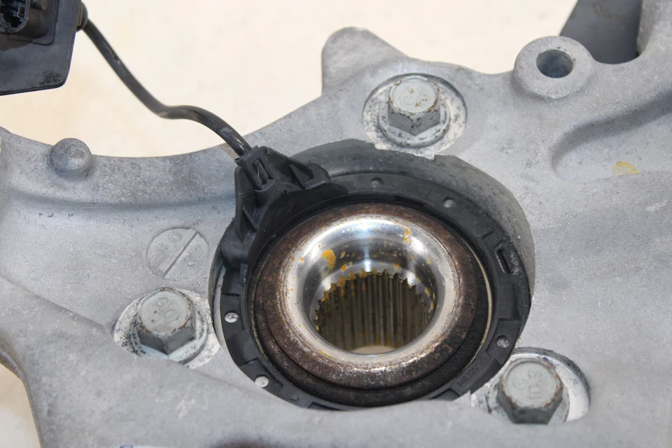 2006-2009 Pontiac Solstice Rear Right Knuckle / Spindle OEM NA64 - Image 2 of 4