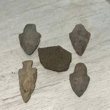 4-Flint Arrowheads 1- Pottery Chard  Tool Knife Point  Blade Artifact (49)