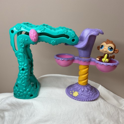 Littlest Pet Shop LPS Twirlaround Treehouse Play Set Dancing Monkey 2005
