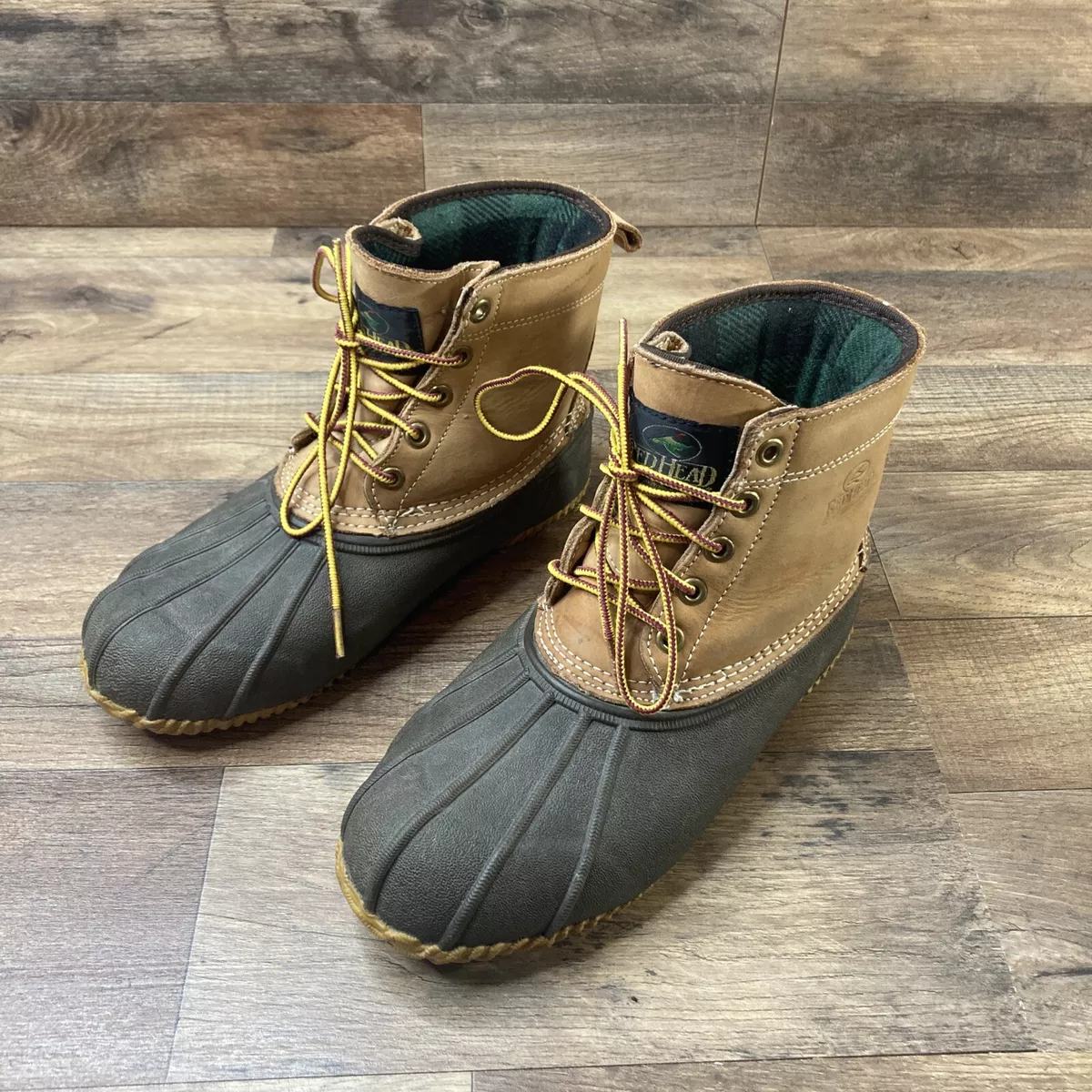Tying duck cheap boots