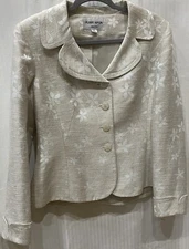 NIPON  BOTIQUE SUIT/SKIRT LENGTH 25"/LINED/RETAIL$410/SIZE 10/TWEED BEIGE/IVORY