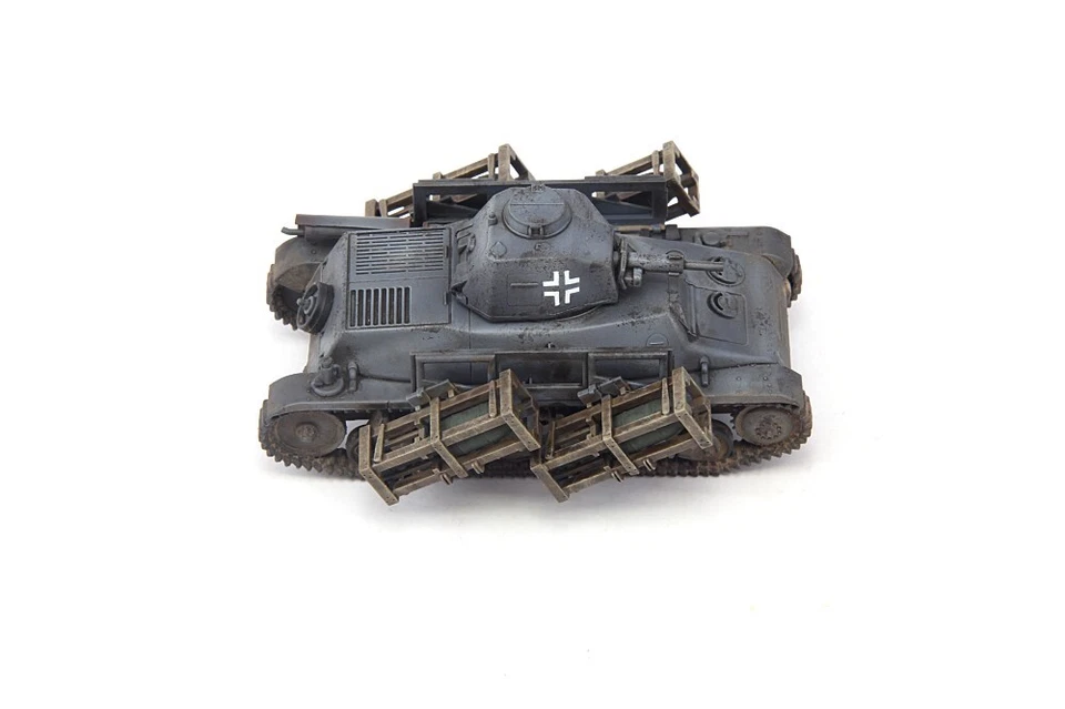 S-Model 1/72 WWII German Pz.Kpfw.38H735(f) with Rocket Ranger Model#LE2013 - Image 4 of 4