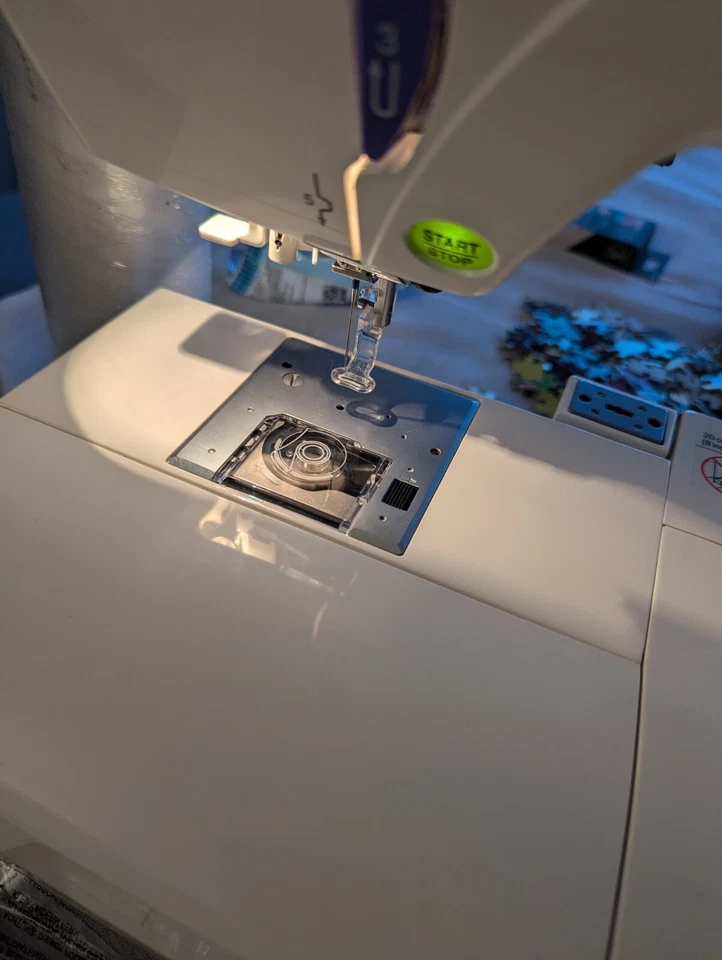 Janome Memory Craft 300E Computerized Embroidery Machine - Image 4 of 4