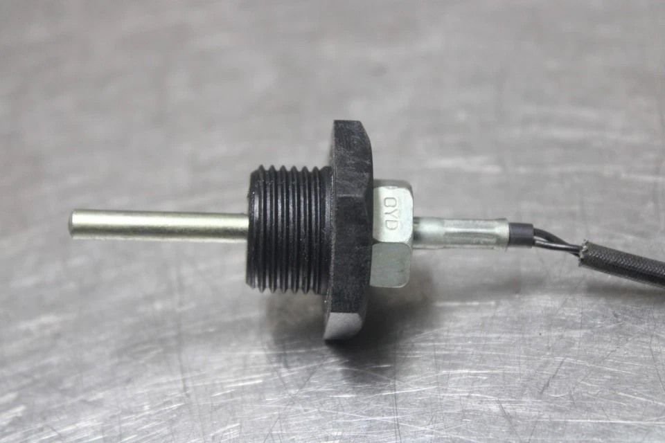 02-05 KAWASAKI NINJA ZX12R AIR INTAKE TEMPERATURE TEMP SENSOR 21176-1097 - Image 2 of 4