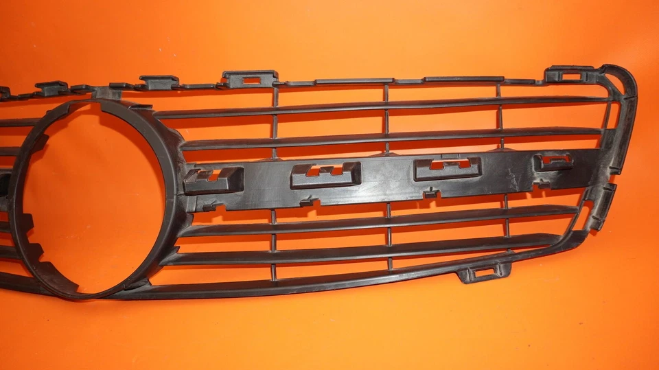 REJILLA MERCEDES BENZ CLS550 2012 2013 2014 A218 888 0023 OEM Foto 2 de 4