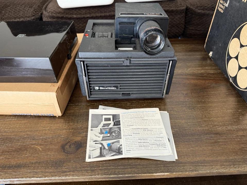 Vintage Bell & Howell Slide Cube Projector Model 1000  Working w/ Orig Box - Image 4 of 4