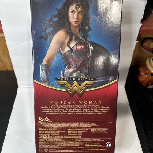 Barbie Black Label 2016 muñeca de película Wonder Woman Gal Gadot Mattel sin usar, en caja sellada - Imagen 3 de 4