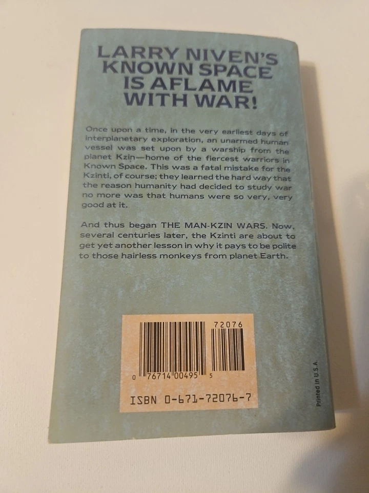 The Man Kzin Wars (Man Kzin Wars, Book 1) Mass Market Paperback Baen Books 1988 - Image 3 of 3