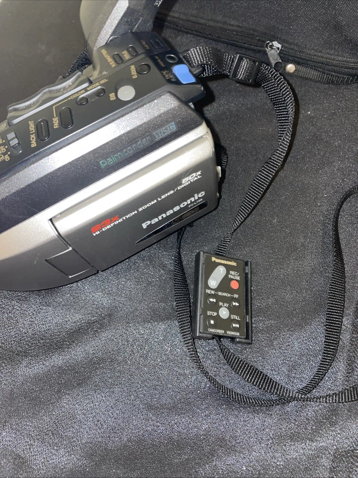 Palmcorder Palm sight PV-L758 Working With Battery,charger VHS, Playpak &casette - Image 4 of 4