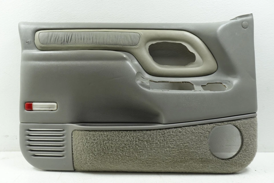Paneles de puerta delantera Sierra 1995-1998 OEM Chevy GMC C/K 1500 2500 3500 95-98 | W5666 Foto 2 de 4