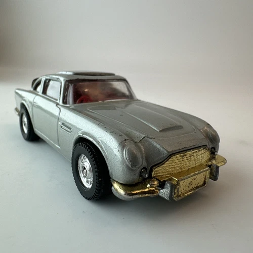 James Bonds Aston Martin DB5 Corgi Toys 007 Diecast Car Ejection Seat 1977 Vtg