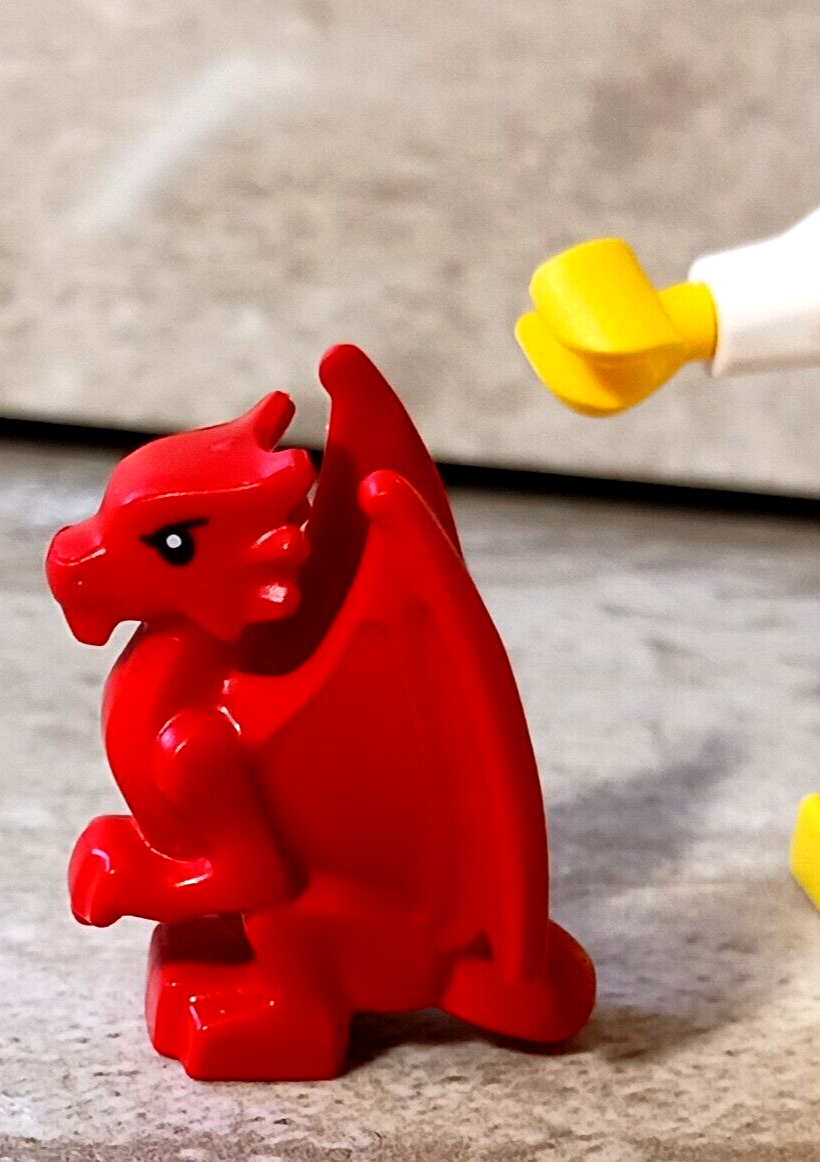 New LEGO Dragon Baby Red Printed Eyes See Back of Head CREEEEPY