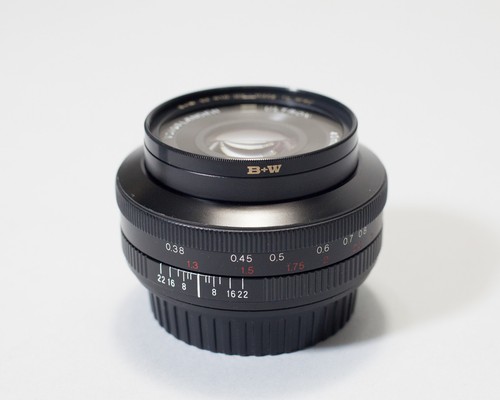 PRISTINE! Voigtländer ULTRON 40mm f2 SL II Asph w/close up & B+W Filter Canon EF - Picture 5 of 10